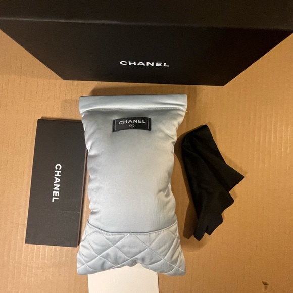 Authentic Chanel Unisex Shield Sunglasses - Picture 11 of 13